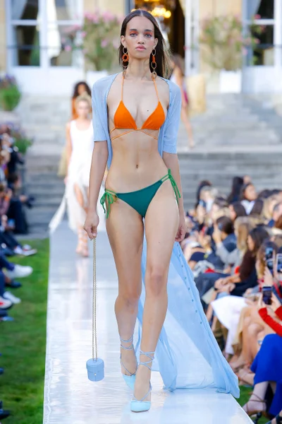 Look 7